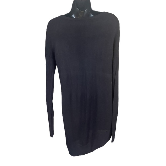 GUC Le Chateau Assymetrical black sweater with flowers, size medium. - Picture 3 of 12